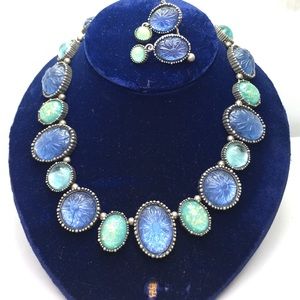 Rare vtg   blue lucite  sunflower and faux opal necklace earrings set by SP Avon